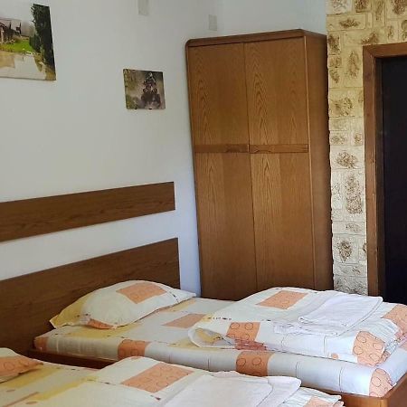 Pensiunea Raiul Muntilor Sebiş Екстериор снимка